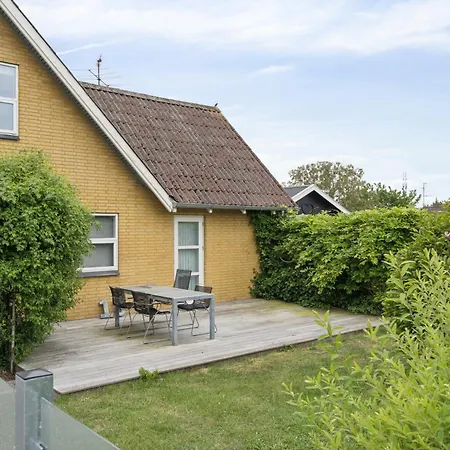 Apartman In Close To And Port
